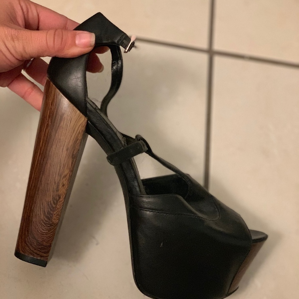 Jessica Simpson Sexy Pumps